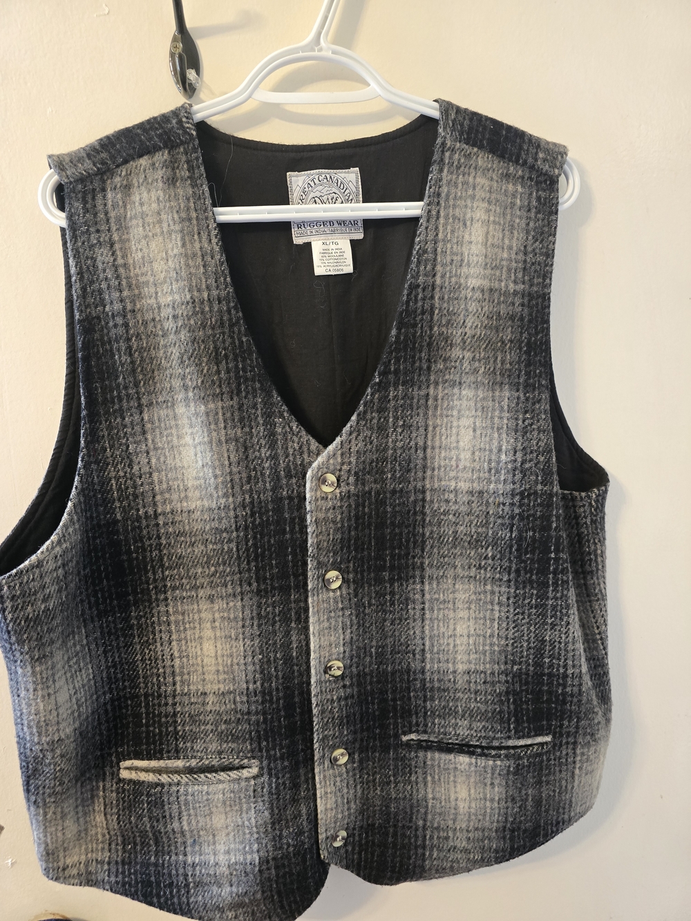 Rugged Wear Men's Gray Plaid Wool Blend Vest
